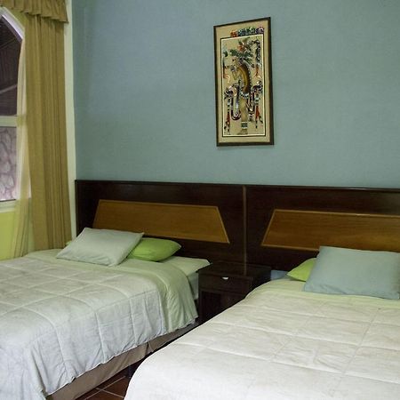 Hotel Ribiera Del Lago Peten Itza San Roman المظهر الخارجي الصورة