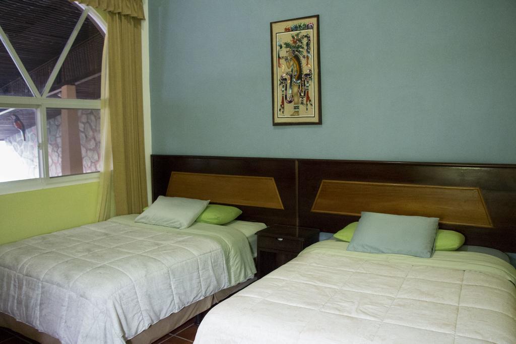 Hotel Ribiera Del Lago Peten Itza San Roman المظهر الخارجي الصورة