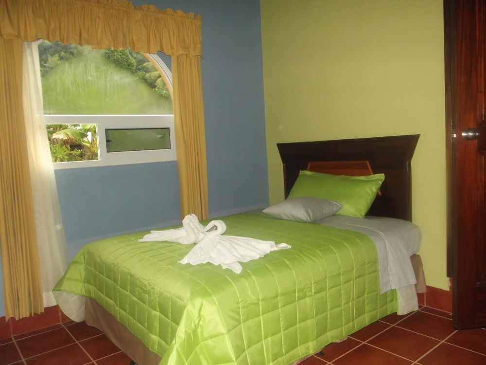 Hotel Ribiera Del Lago Peten Itza San Roman المظهر الخارجي الصورة