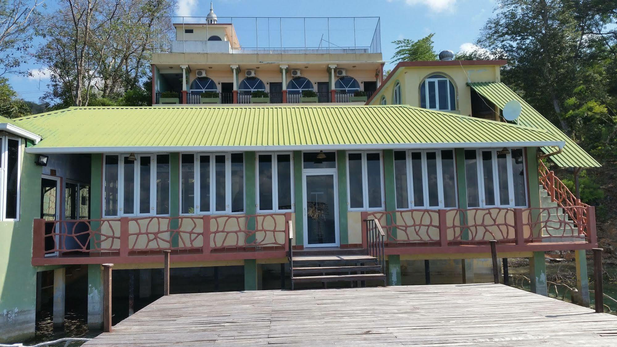 Hotel Ribiera Del Lago Peten Itza San Roman المظهر الخارجي الصورة