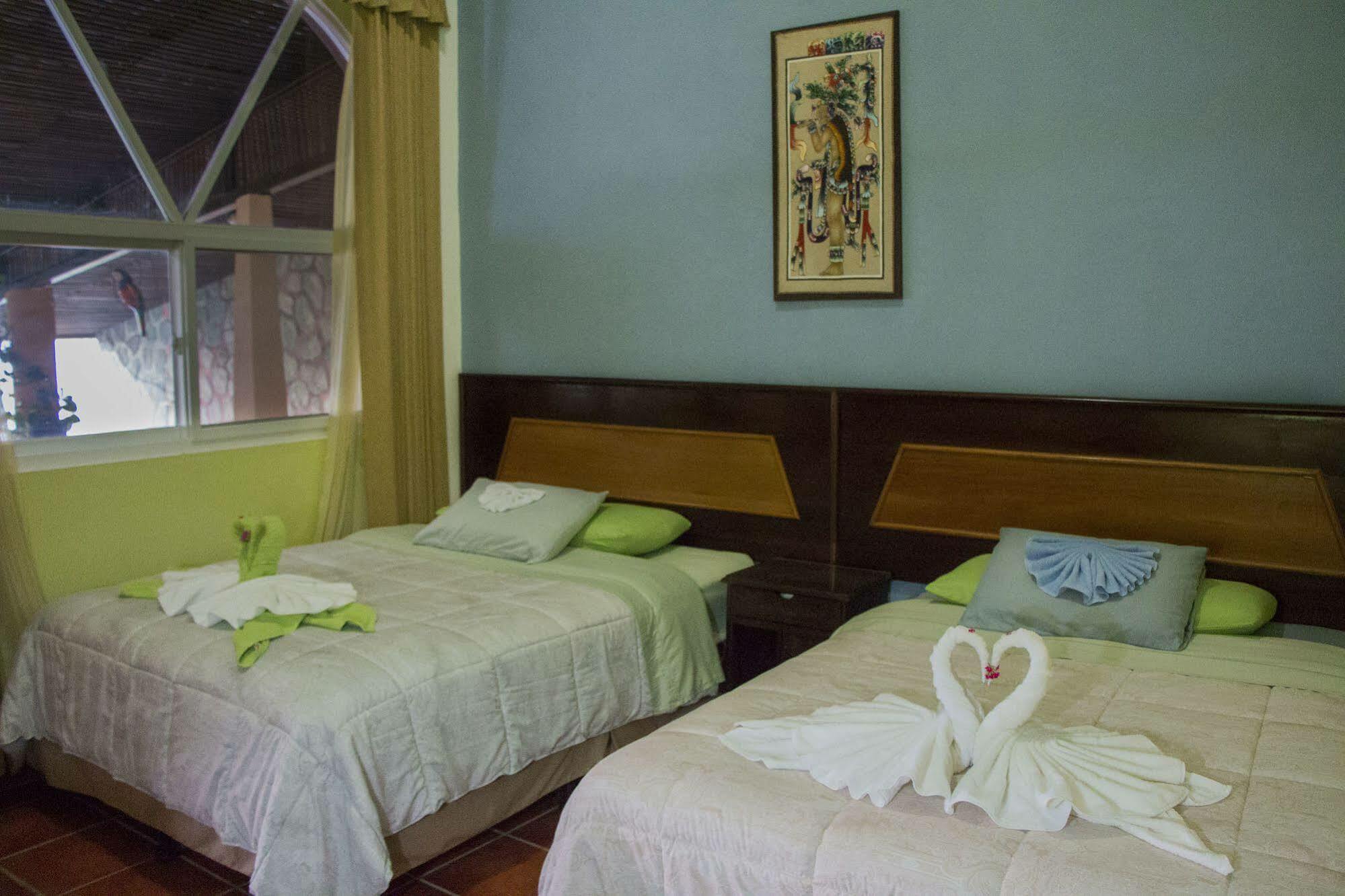 Hotel Ribiera Del Lago Peten Itza San Roman المظهر الخارجي الصورة