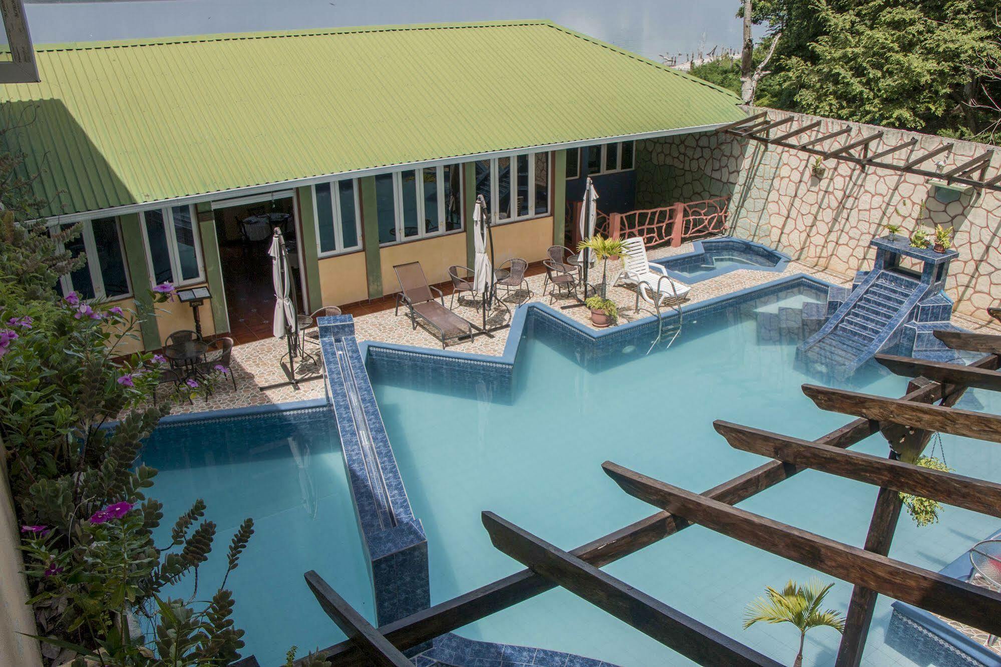 Hotel Ribiera Del Lago Peten Itza San Roman المظهر الخارجي الصورة